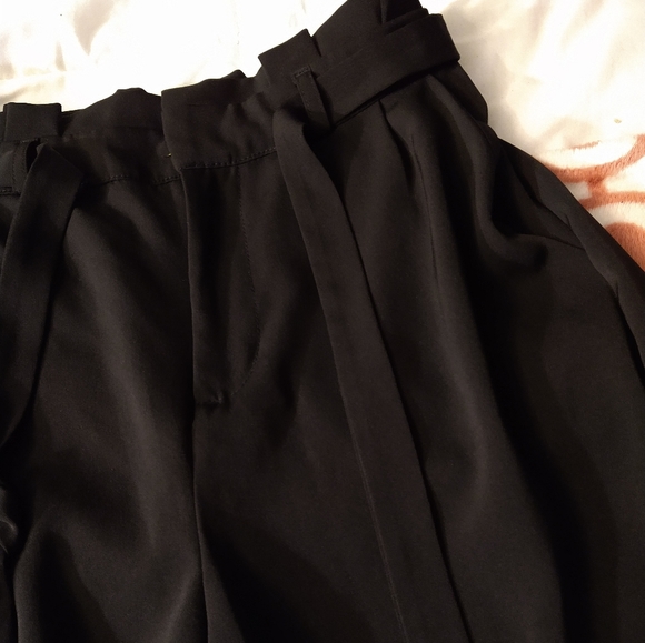 Size M black cropped paper bag dress pants - Picture 9 of 15